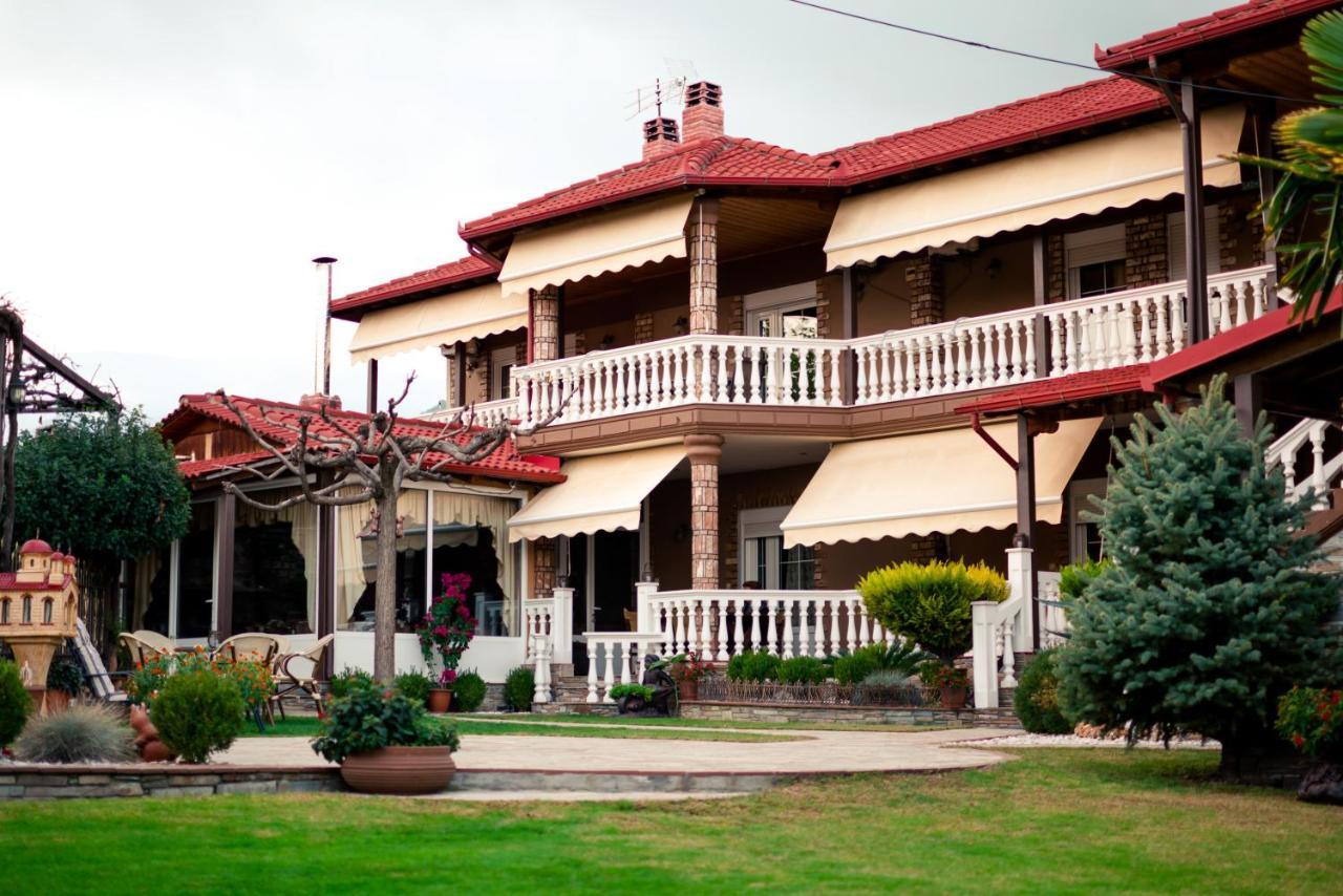 Ξενώνας Χάραμα Káto Loutrákion Exterior foto