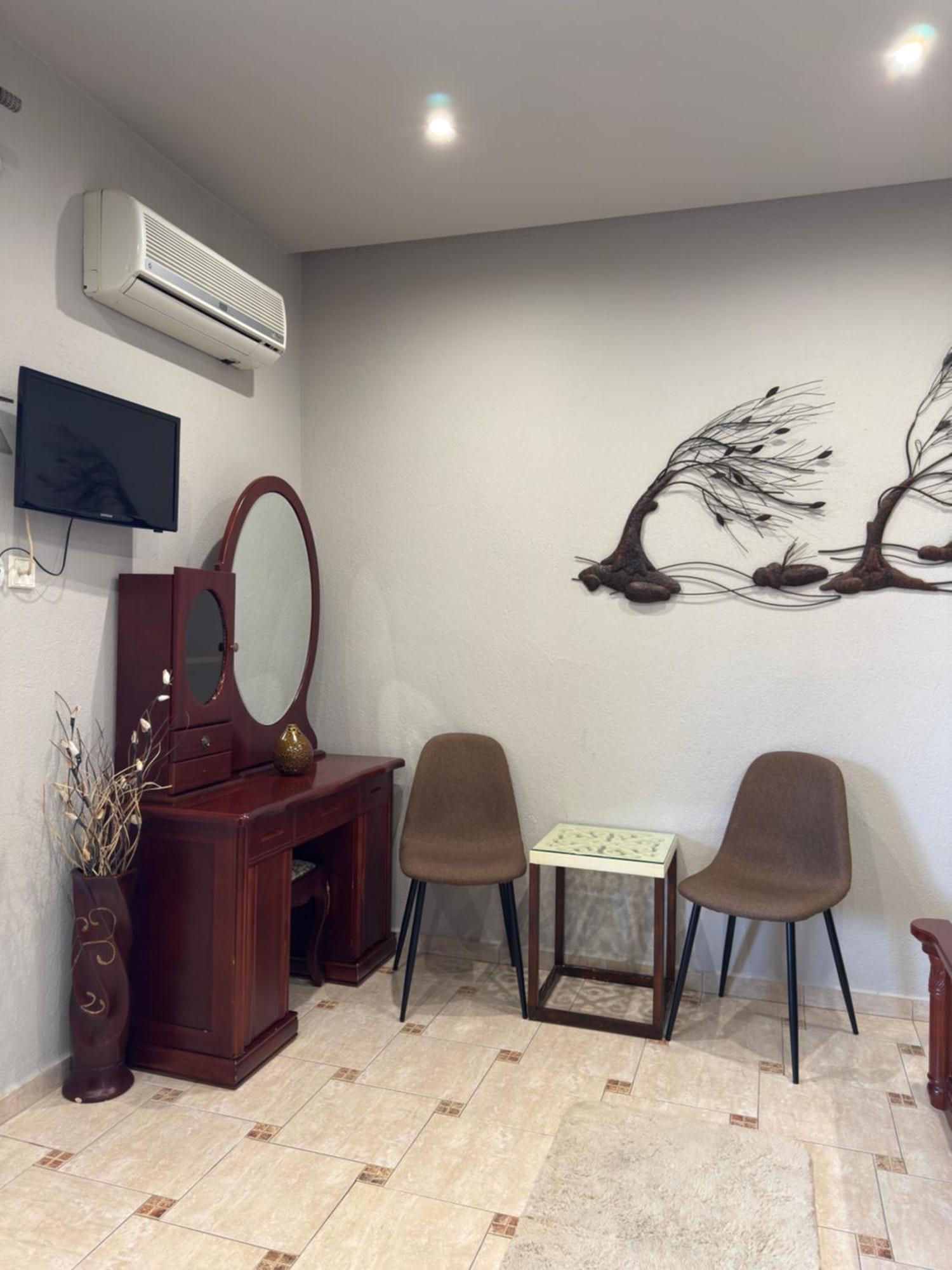 Ξενώνας Χάραμα Káto Loutrákion Exterior foto